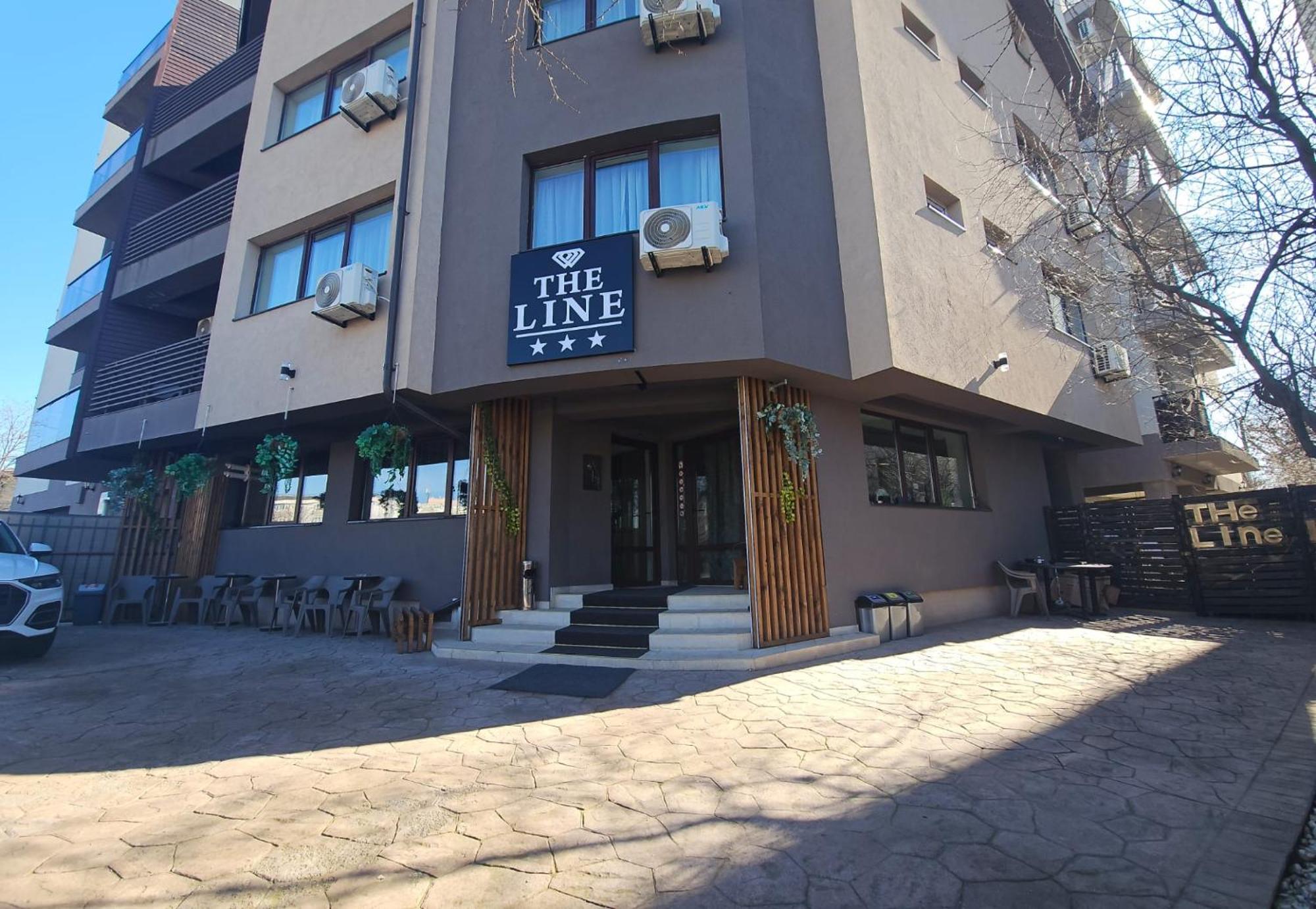 Hotel Theline à Bucarest Extérieur photo